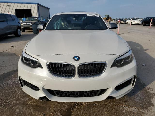 WBA2J5C55JVC07286 - 2018 BMW M240I Ақ фото 5