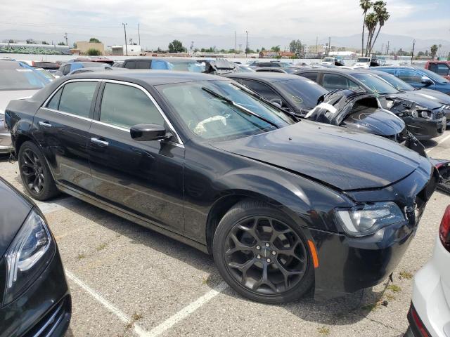 2C3CCAEG4KH698034 - 2019 CHRYSLER 300 LIMITED BLACK photo 4