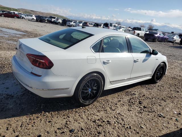 1VWDT7A32HC084128 - 2017 VOLKSWAGEN PASSAT R-LINE Սպիտակ լուսանկար 3