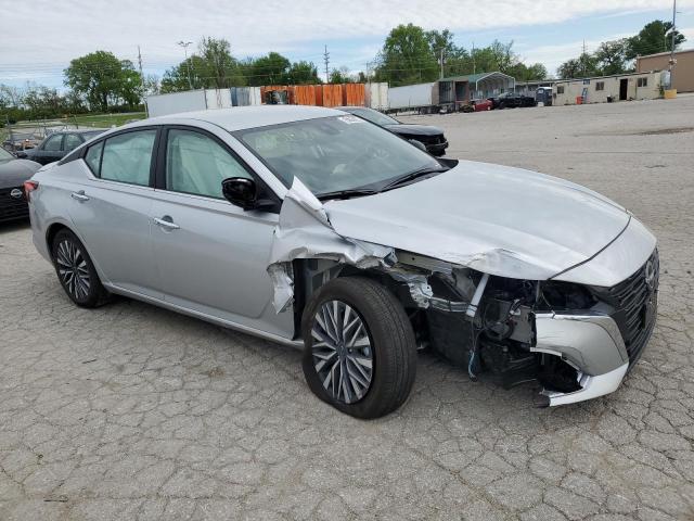 1N4BL4DV2RN390845 - 2024 NISSAN ALTIMA SV SILVER photo 4