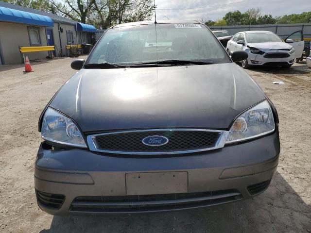 1FAFP34N47W173143 - 2007 FORD FOCUS ZX4 GRAY photo 5