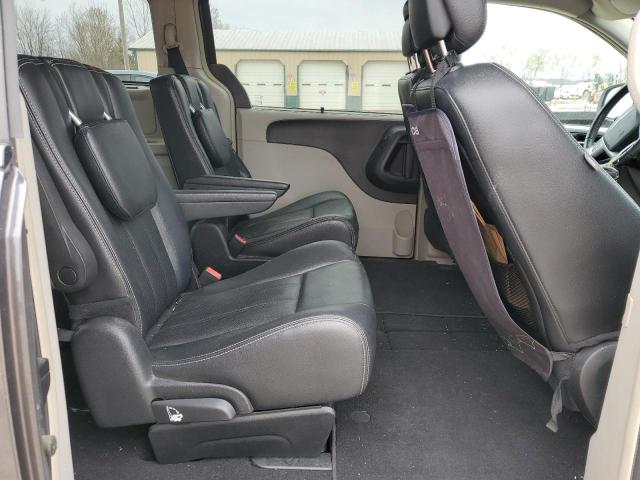 2C4RC1CG1GR302345 - 2016 CHRYSLER TOWN & COU TOURING L GRAY photo 10