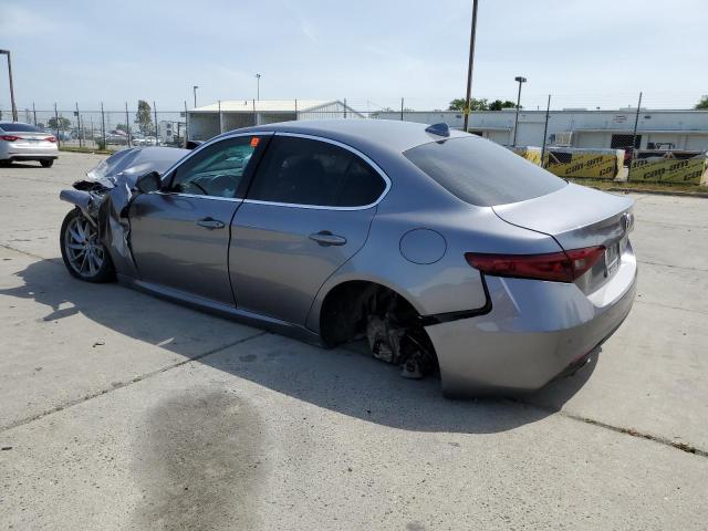 ZARFAEBN3H7535507 - 2017 ALFA ROMEO GIULIA GRAY photo 2