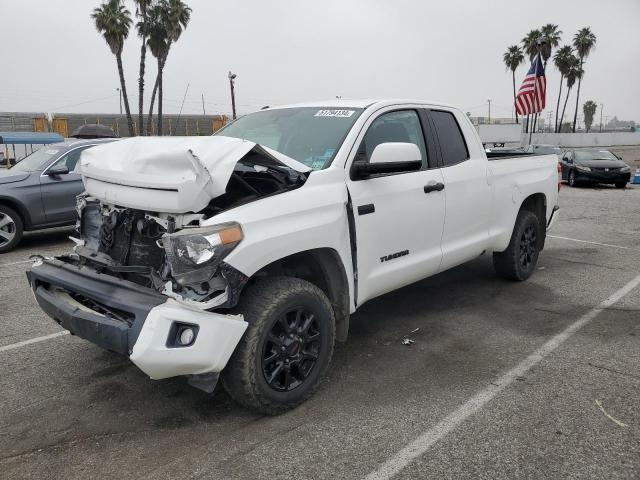 5TFUY5F18HX605779 - 2017 TOYOTA TUNDRA DOUBLE CAB SR/SR5 WHITE photo 1