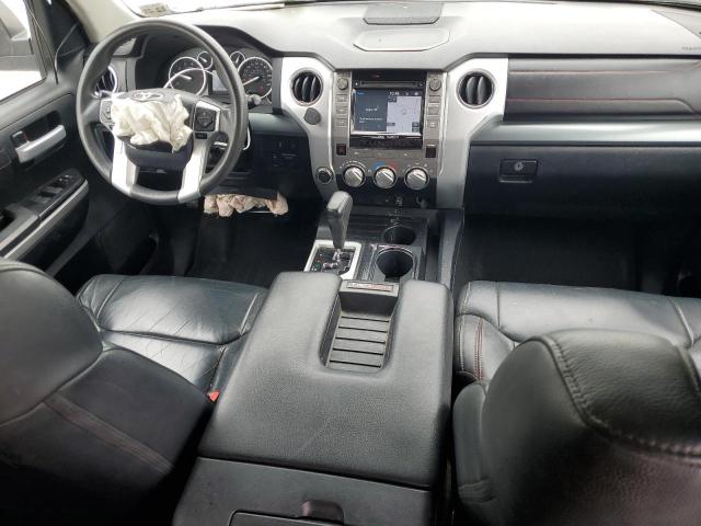 5TFUY5F18HX605779 - 2017 TOYOTA TUNDRA DOUBLE CAB SR/SR5 WHITE photo 8