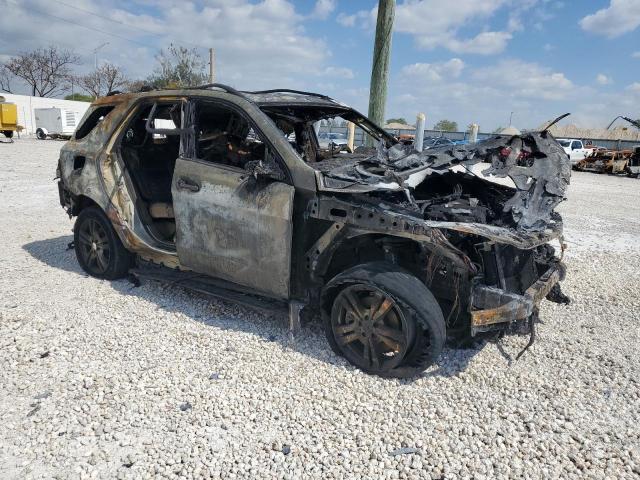 4JGDA5HB1EA300418 - 2014 MERCEDES-BENZ ML 350 4MATIC WHITE photo 4