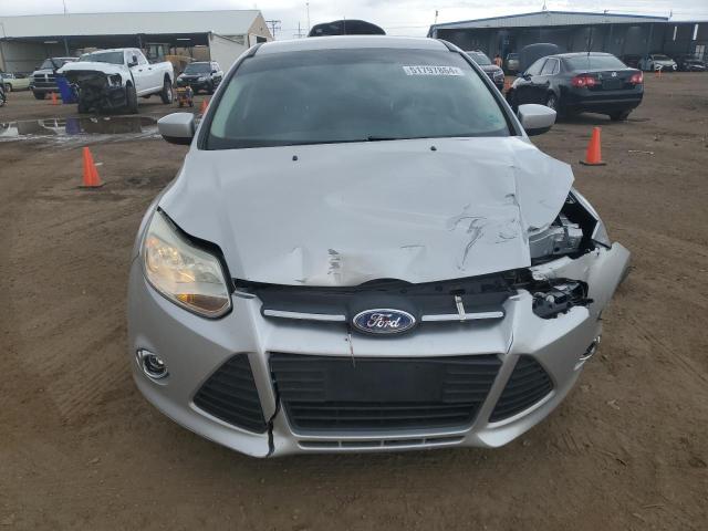 1FAHP3K20CL141920 - 2012 FORD FOCUS SE SILVER photo 5