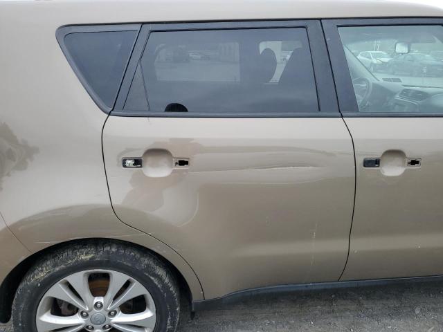 KNDJP3A58F7166973 - 2015 KIA SOUL + TAN photo 10