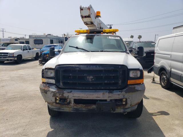 1FDAF56S61EC60668 - 2001 FORD F550 SUPER DUTY WHITE photo 5