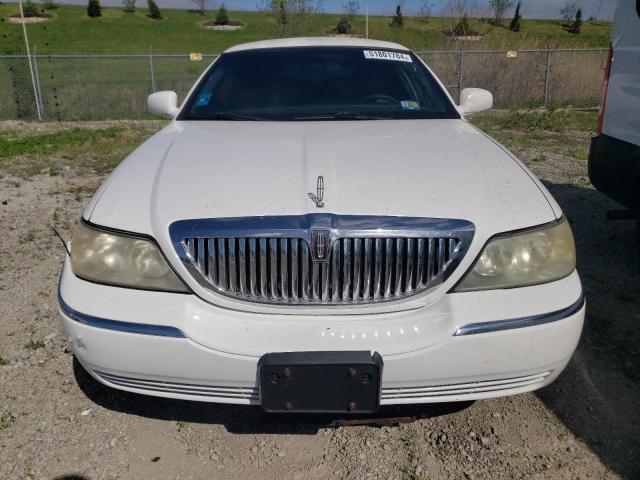 1L1FM88W46Y620055 - 2006 LINCOLN TOWN CAR EXECUTIVE WHITE photo 5