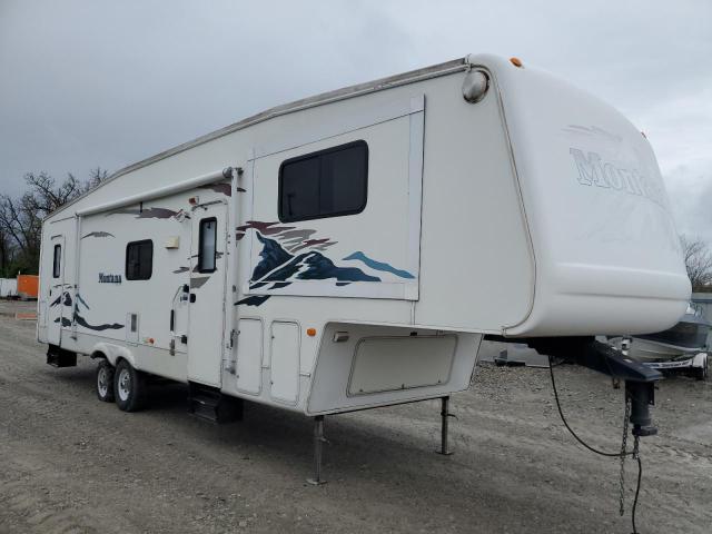 4YDF368265D511414 - 2005 KEYSTONE MONTANA WHITE photo 1