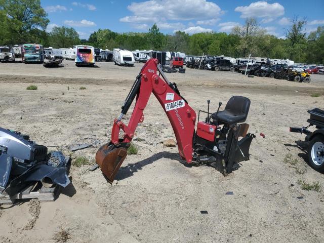 B181911385 - 2019 MAHINDRA AND MAHINDRA 1626B 红色 照片 2