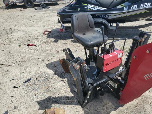 B181911385 - 2019 MAHINDRA AND MAHINDRA 1626B 红色 照片 6