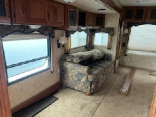 4YDF31523A4701481 - 2010 KEYSTONE MONTANA WHITE photo 8