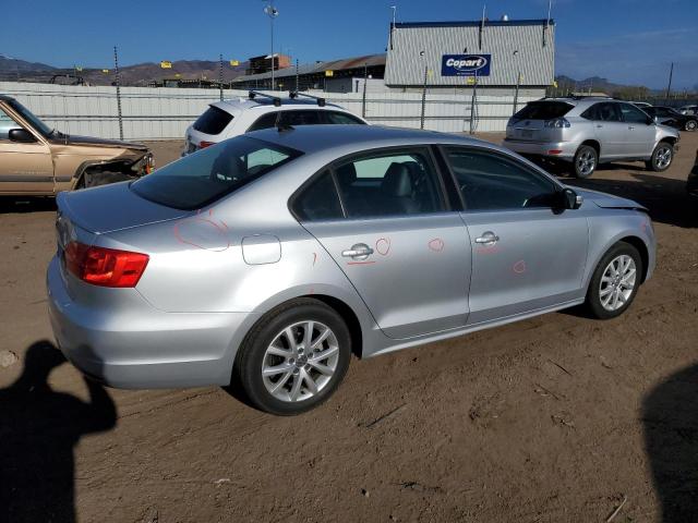 3VWD07AJ9EM323515 - 2014 VOLKSWAGEN JETTA SE SILVER photo 3