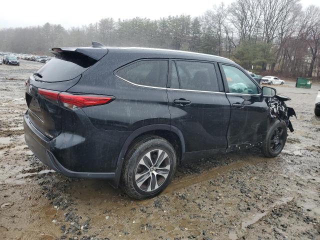 5TDGZRBH3MS126805 - 2021 TOYOTA HIGHLANDER XLE BLACK photo 3