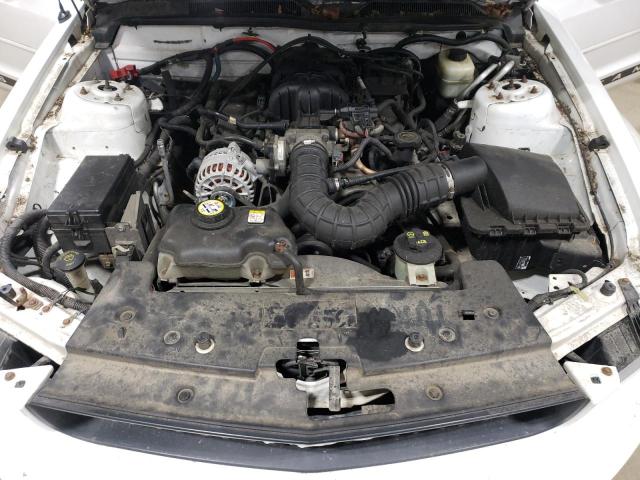 1ZVFT84NX75361350 - 2007 FORD MUSTANG WHITE photo 11