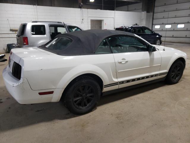 1ZVFT84NX75361350 - 2007 FORD MUSTANG WHITE photo 3