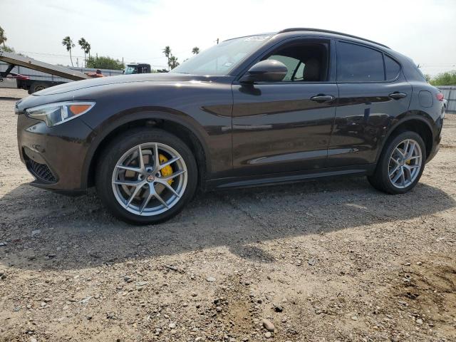 ZASFAKNNXJ7B95063 - 2018 ALFA ROMEO STELVIO TI SPORT BROWN photo 1