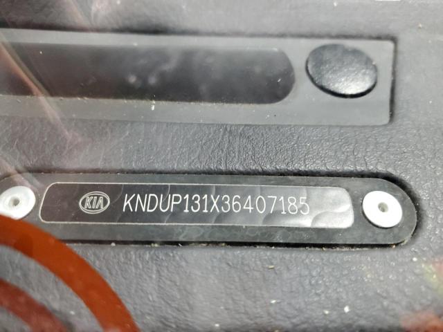 KNDUP131X36407185 - 2003 KIA SEDONA EX BLUE photo 13