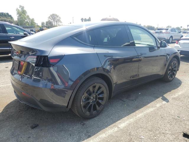 7SAYGDEE2RA223441 - 2024 TESLA MODEL Y GRAY photo 3