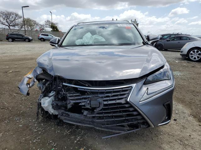 JTJGARBZ3M2183705 - 2021 LEXUS NX 300 BASE ნაცრისფერი ფოტო 5