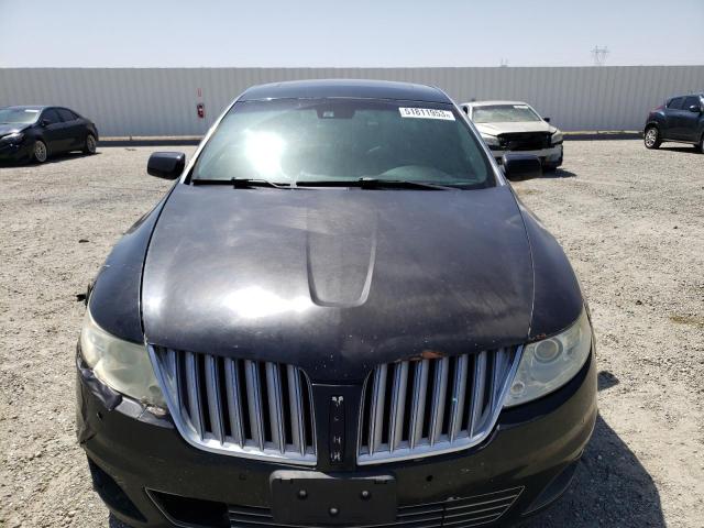 1LNHM94R69G632540 - 2009 LINCOLN MKS BLACK photo 5