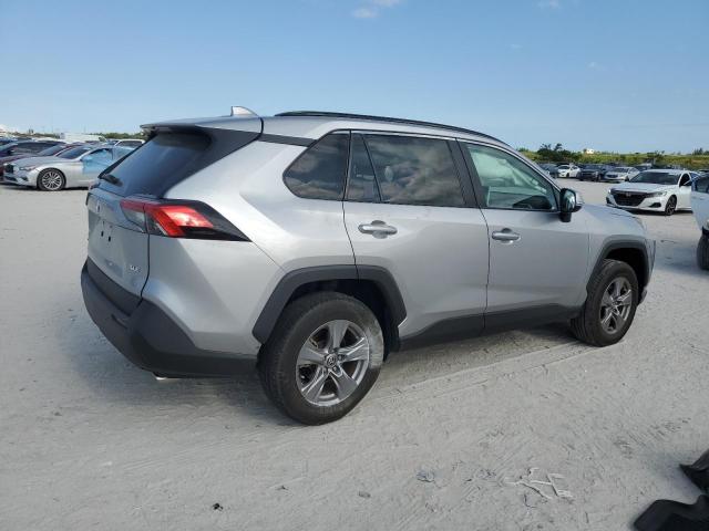 2T3W1RFVXNC176024 - 2022 TOYOTA RAV4 XLE SILVER photo 3