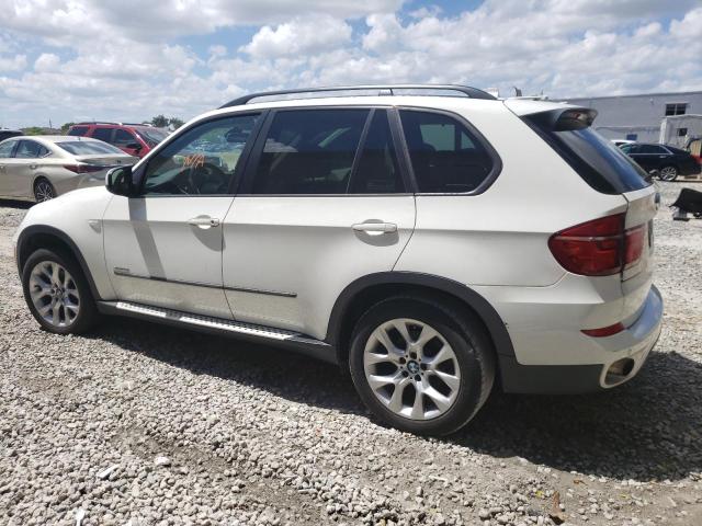 5UXZV4C55BL742479 - 2011 BMW X5 XDRIVE35I WHITE photo 2