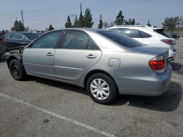 4T1BE32K65U965208 - 2005 TOYOTA CAMRY LE SILVER photo 2