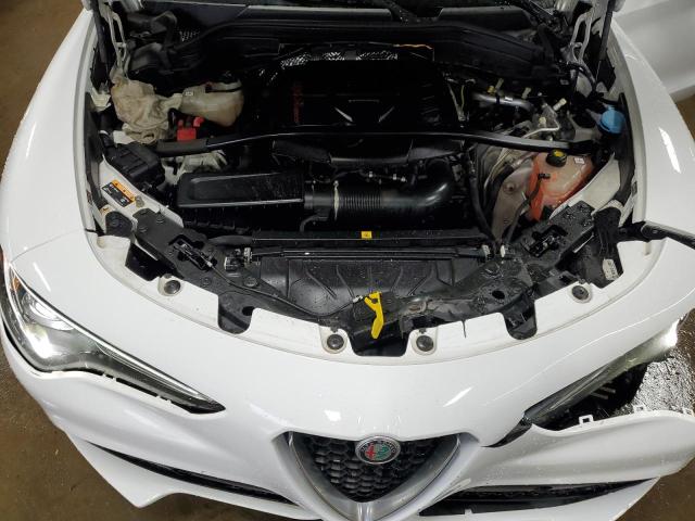 ZASFAKNN5J7C16756 - 2018 ALFA ROMEO STELVIO TI SPORT WHITE photo 11