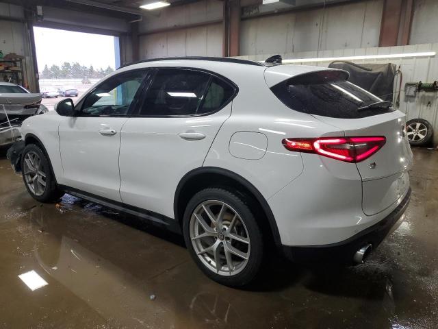 ZASFAKNN5J7C16756 - 2018 ALFA ROMEO STELVIO TI SPORT WHITE photo 2