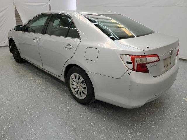 4T1BF1FK5CU070155 - 2012 TOYOTA CAMRY BASE SILVER photo 2