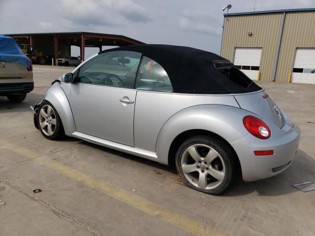 3VWSF31Y77M402664 - 2007 VOLKSWAGEN NEW BEETLE CONVERTIBLE OPTION PACKAGE 2 SILVER photo 2