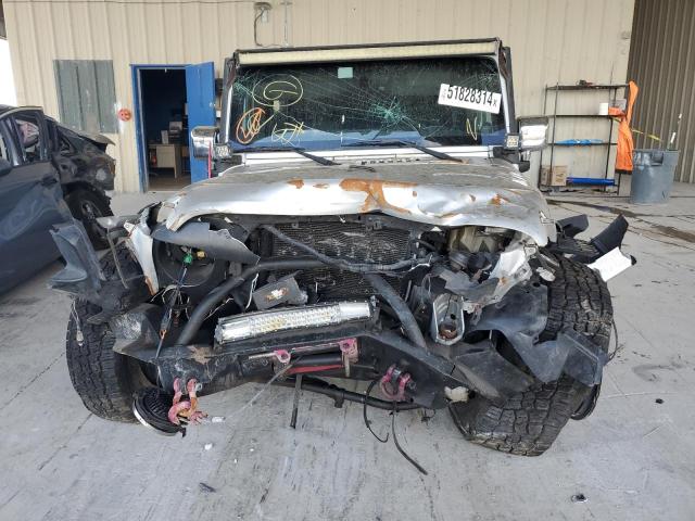 1J4BA3H15BL624151 - 2011 JEEP WRANGLER U SPORT SILVER photo 5