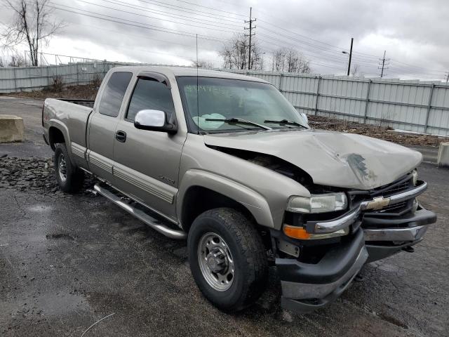 1GCGK29U9XZ146638 - 1999 CHEVROLET SILVERADO K2500 SILVER photo 4