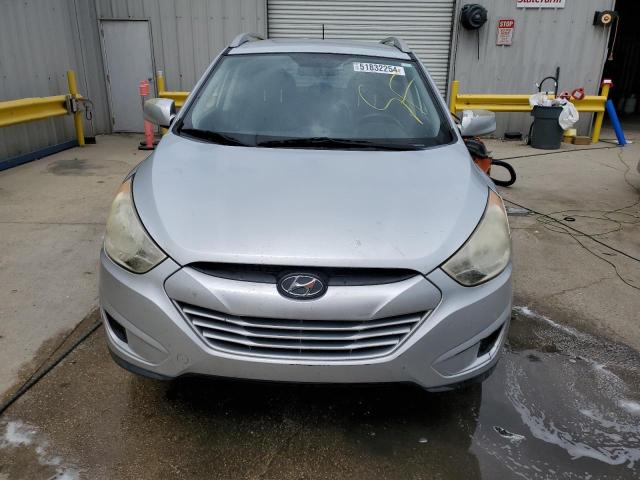 KM8JU3AC2BU177269 - 2011 HYUNDAI TUCSON GLS SILVER photo 5