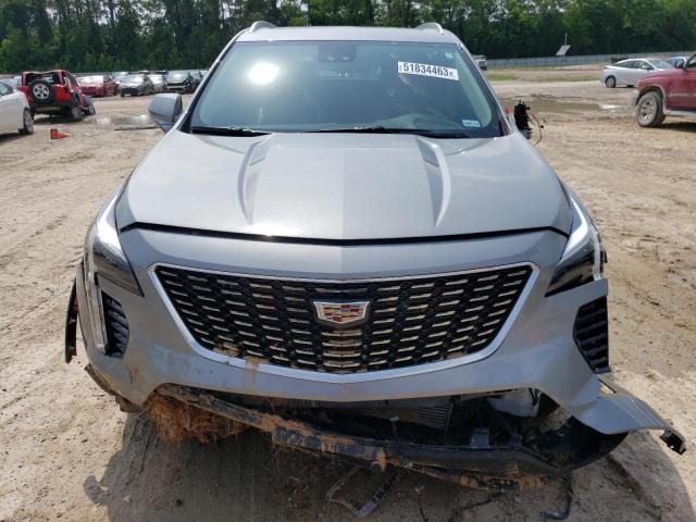 1GYAZAR47PF111278 - 2023 CADILLAC XT4 LUXURY SILVER photo 5