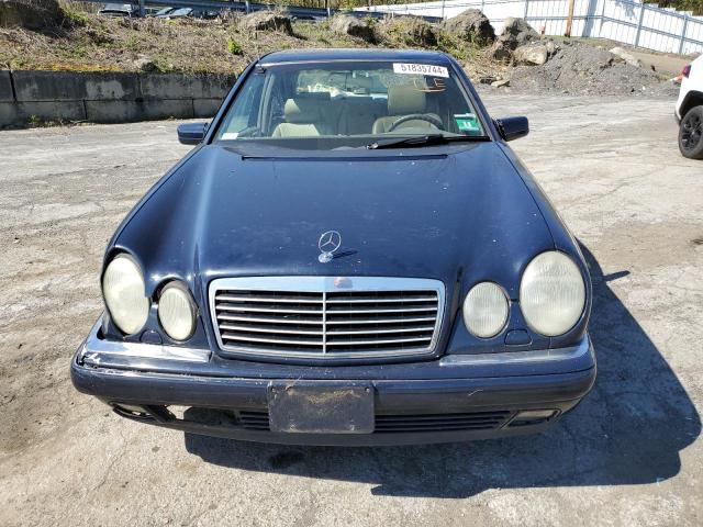 WDBJF55FXVA288283 - 1997 MERCEDES-BENZ E 320 BLUE photo 5