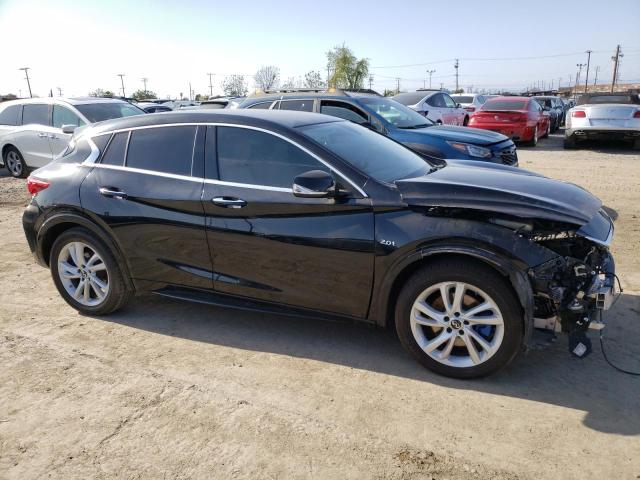 SJKCH5CP2JA045798 - 2018 INFINITI QX30 BASE BLACK photo 4