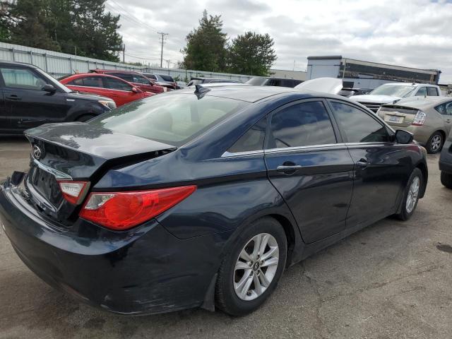 5NPEB4AC6DH628671 - 2013 HYUNDAI SONATA GLS BLUE photo 3