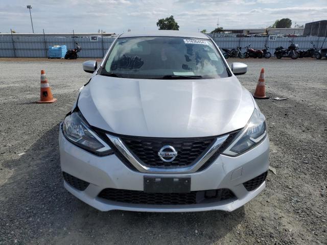 3N1AB7AP6JY281749 - 2018 NISSAN SENTRA S SILVER photo 5