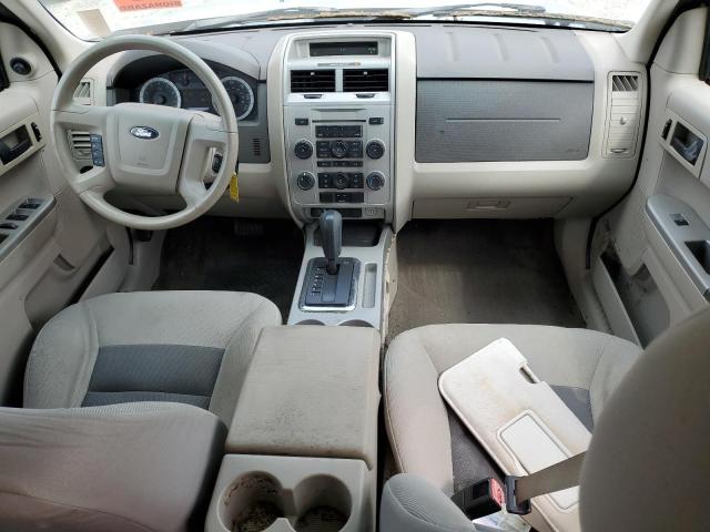 1FMCU03168KD14818 - 2008 FORD ESCAPE XLT SILVER photo 8