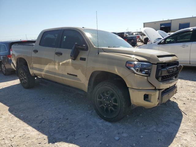 5TFDW5F13GX568323 - 2016 TOYOTA TUNDRA CREWMAX SR5 TAN photo 4