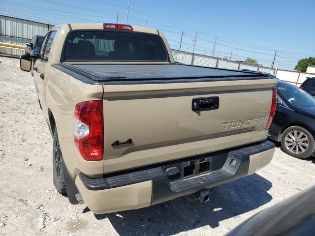 5TFDW5F13GX568323 - 2016 TOYOTA TUNDRA CREWMAX SR5 TAN photo 6