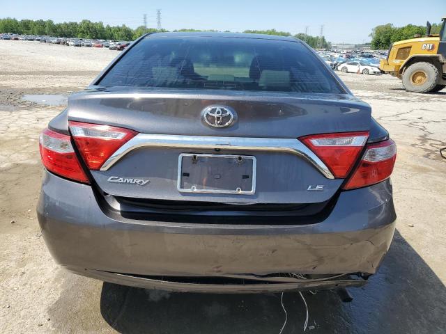 4T1BF1FK4HU746649 - 2017 TOYOTA CAMRY LE GRAY photo 6