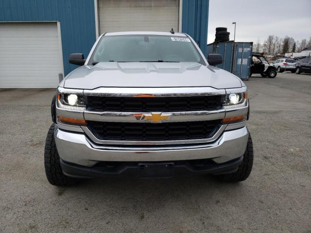 1GCVKNEH0JZ327992 - 2018 CHEVROLET SILVERADO K1500 SILVER photo 5