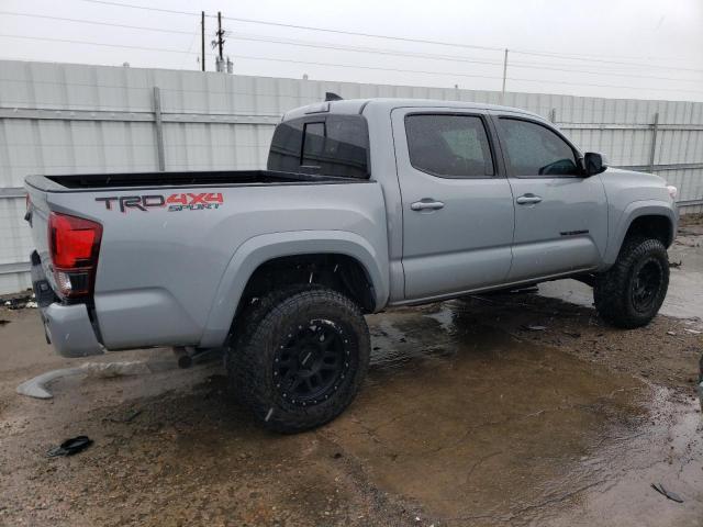 3TMCZ5AN7JM181378 - 2018 TOYOTA TACOMA DOUBLE CAB GRAY photo 3