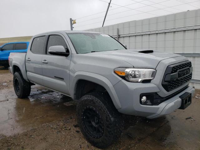 3TMCZ5AN7JM181378 - 2018 TOYOTA TACOMA DOUBLE CAB GRAY photo 4