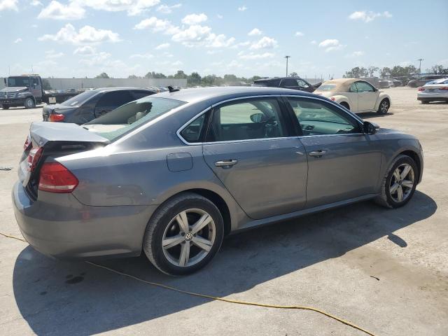 1VWBH7A30CC091418 - 2012 VOLKSWAGEN PASSAT SE GRAY photo 3